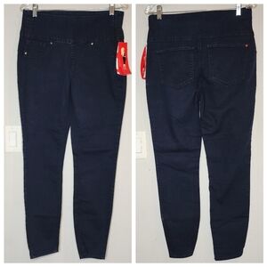 NWT Spanx Alexia Darkwash Jeggings. Women's size Medium. 29" inseam.